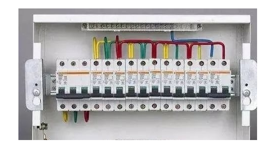 一文区分空气开关、漏保、过压欠压保护器!